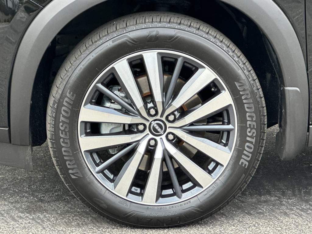 Thumbnail: 2022 Nissan Pathfinder - 8