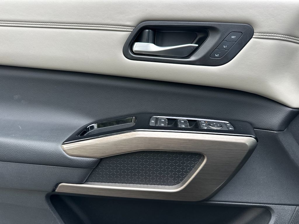 Thumbnail: 2022 Nissan Pathfinder - 20