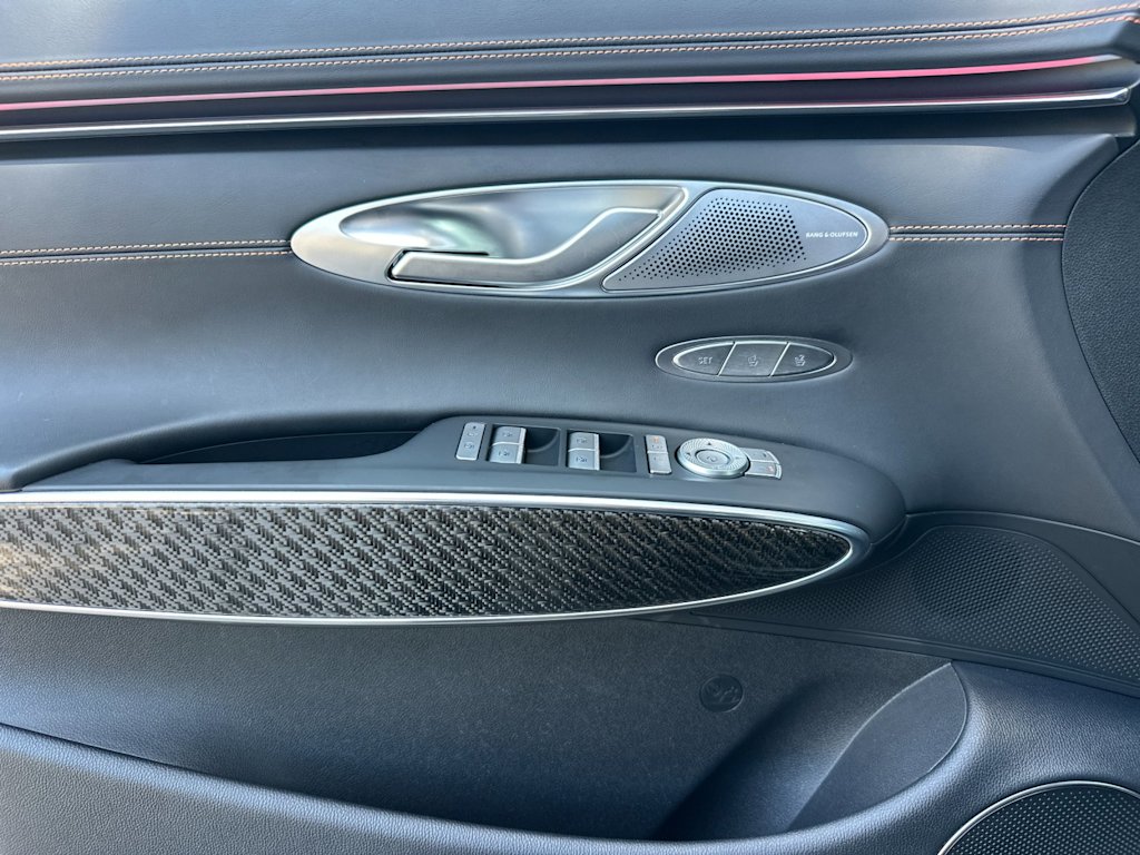 Thumbnail: 2026 Genesis GV70 - 18