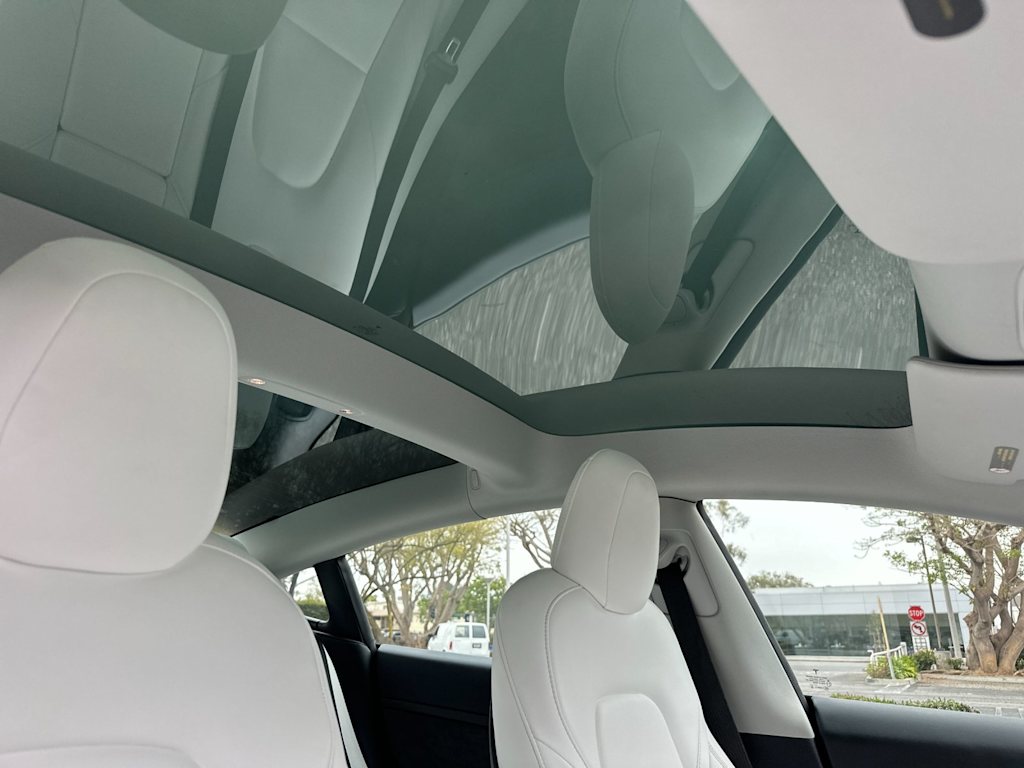 Thumbnail: 2022 Tesla Model 3 - 21