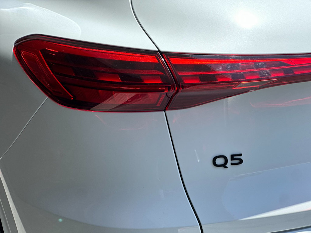 Thumbnail: 2025 Audi Q5 - 28