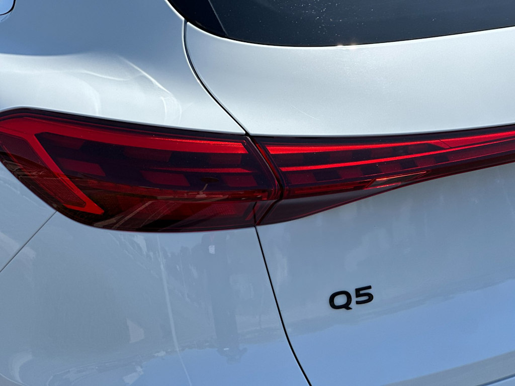 Thumbnail: 2025 Audi Q5 - 30