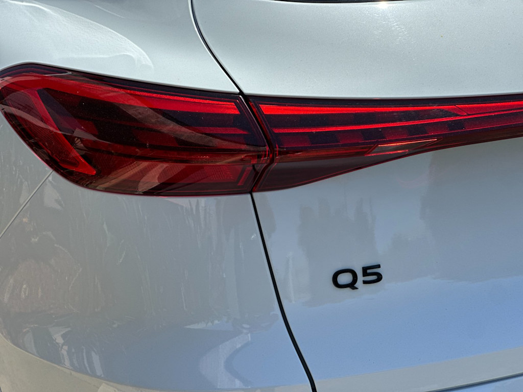 Thumbnail: 2025 Audi Q5 - 28