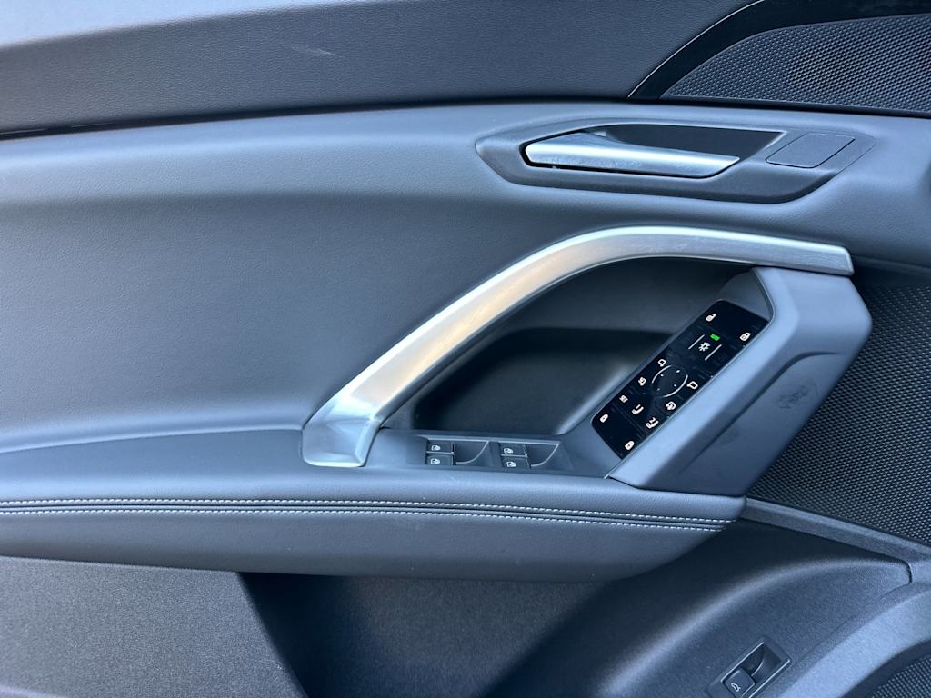 Thumbnail: 2025 Audi Q5 - 20