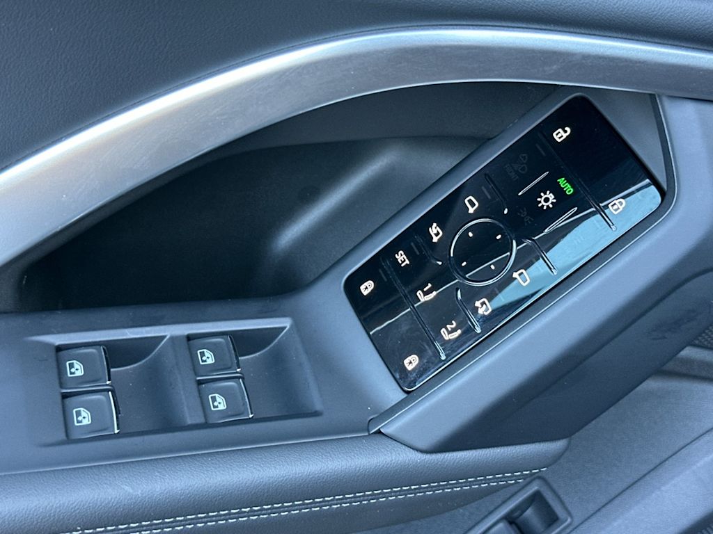 Thumbnail: 2025 Audi Q5 - 21