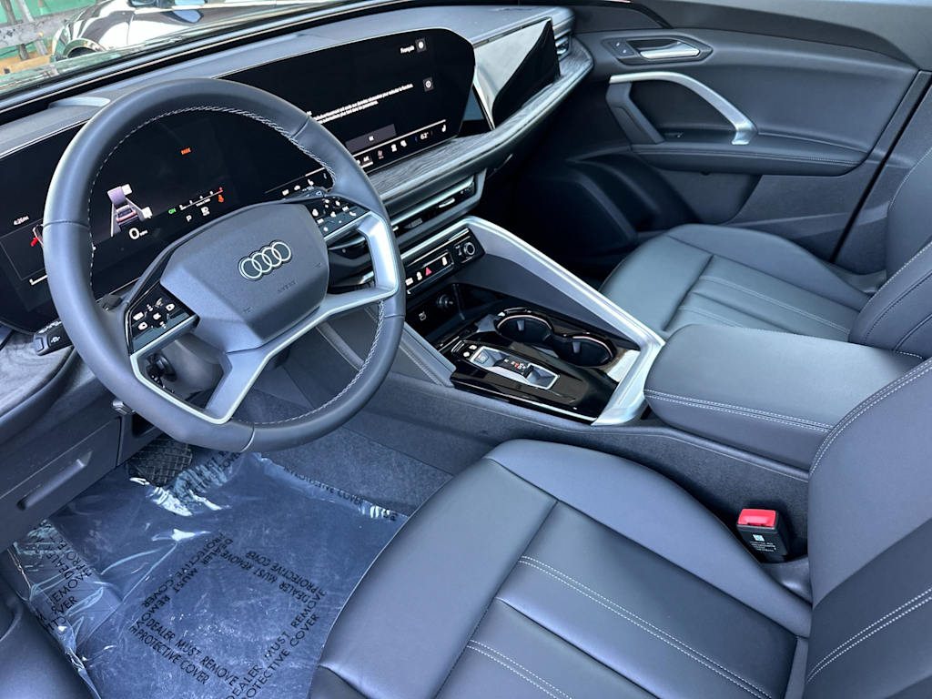 Thumbnail: 2025 Audi Q5 - 8
