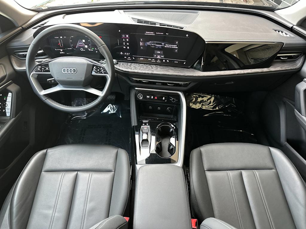 Thumbnail: 2025 Audi Q5 - 2