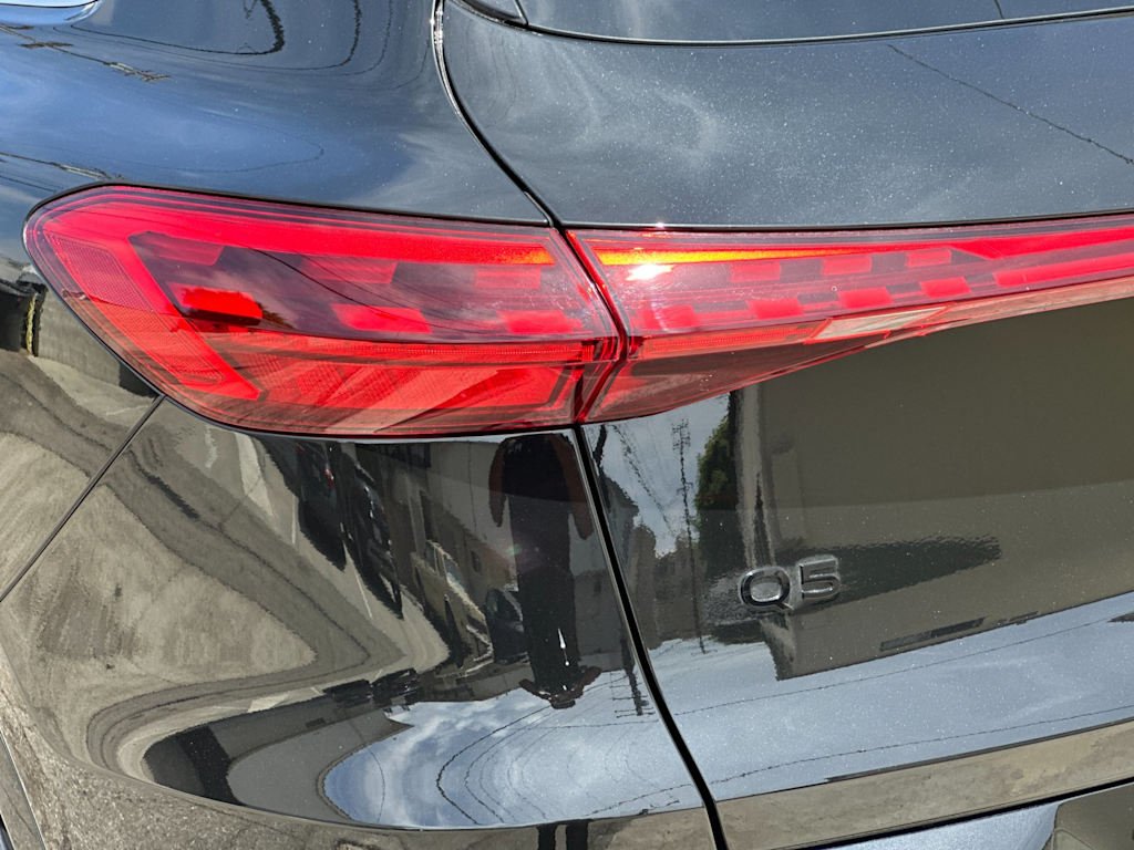 Thumbnail: 2025 Audi Q5 - 30