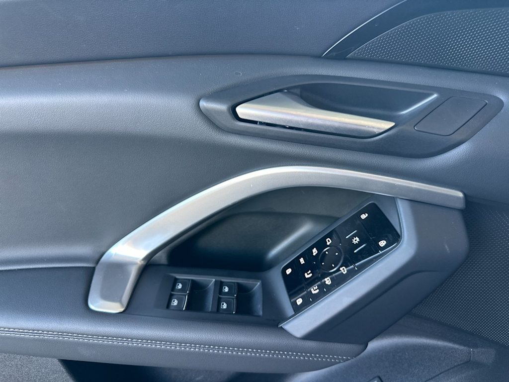 Thumbnail: 2025 Audi Q5 - 21