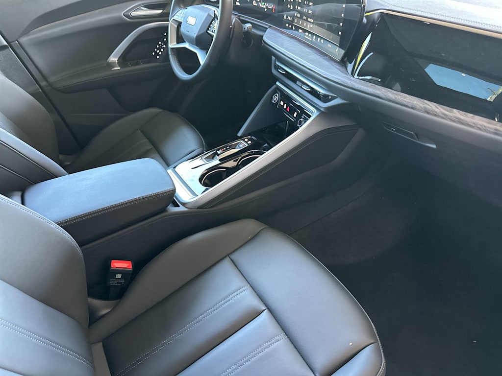 Thumbnail: 2025 Audi Q5 - 12