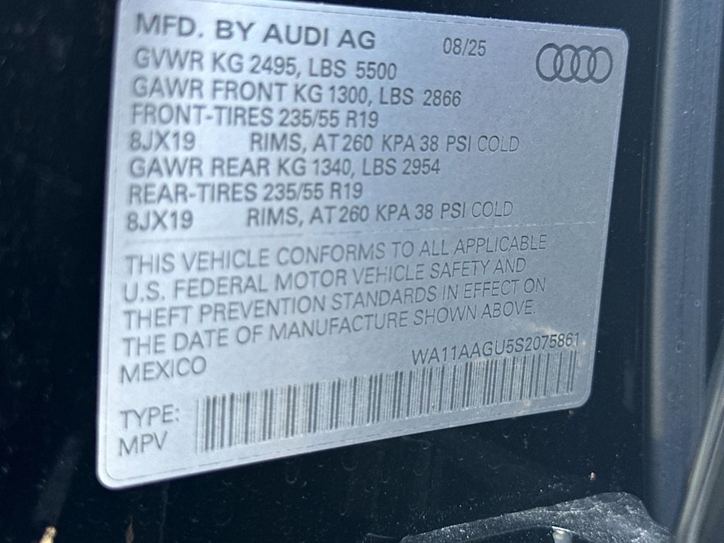 Thumbnail: 2025 Audi Q5 - 17