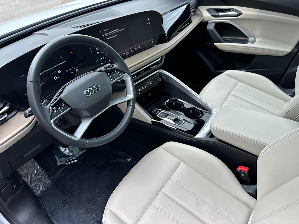 Thumbnail: 2025 Audi Q5 - 8