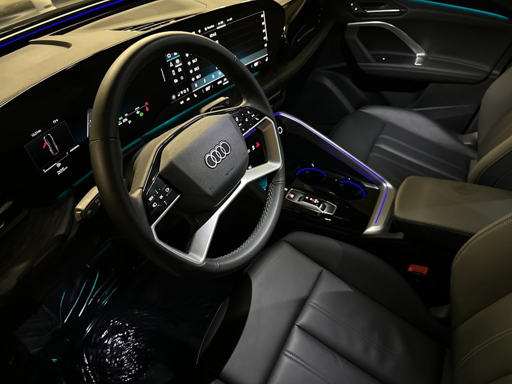 Thumbnail: 2025 Audi Q5 - 8