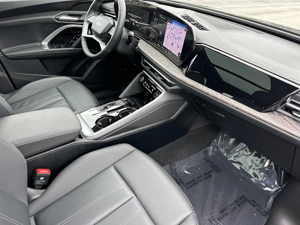 Thumbnail: 2025 Audi Q5 - 11