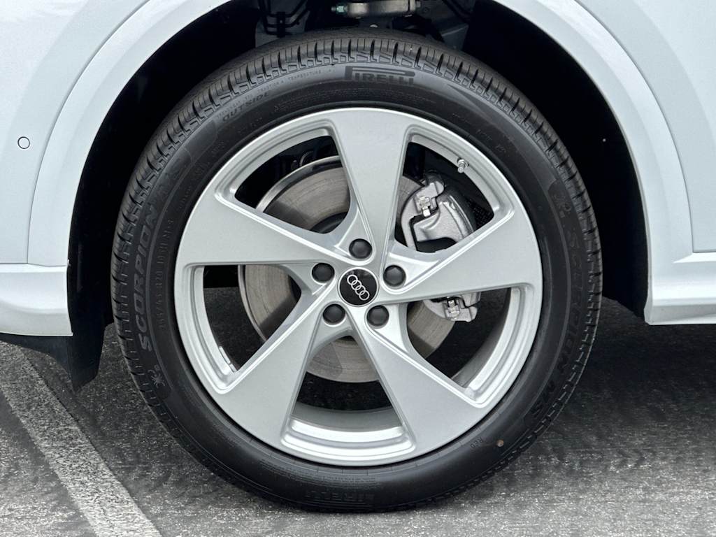 Thumbnail: 2025 Audi Q5 - 7