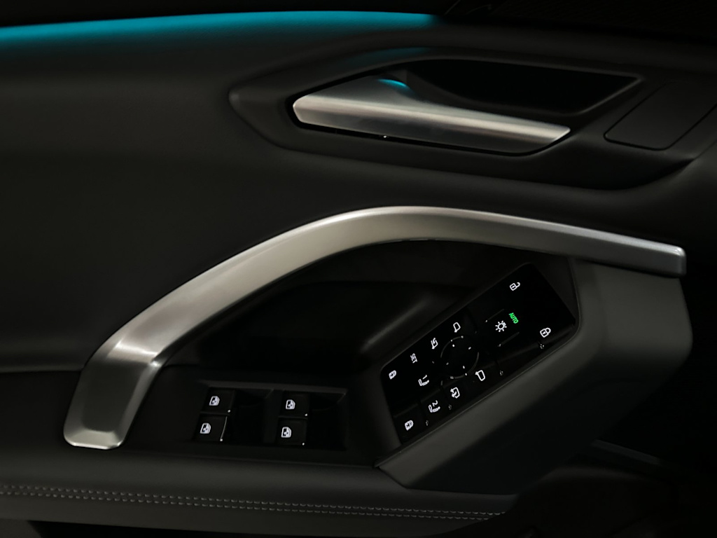 Thumbnail: 2025 Audi Q5 - 19