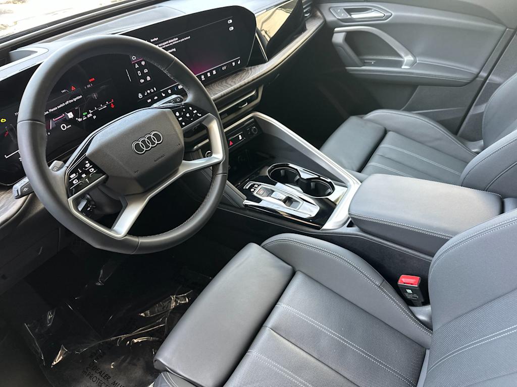 Thumbnail: 2025 Audi Q5 - 8