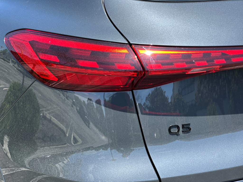 Thumbnail: 2025 Audi Q5 - 27