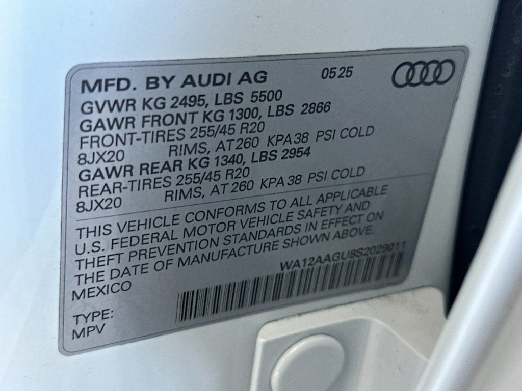 Thumbnail: 2025 Audi Q5 - 30