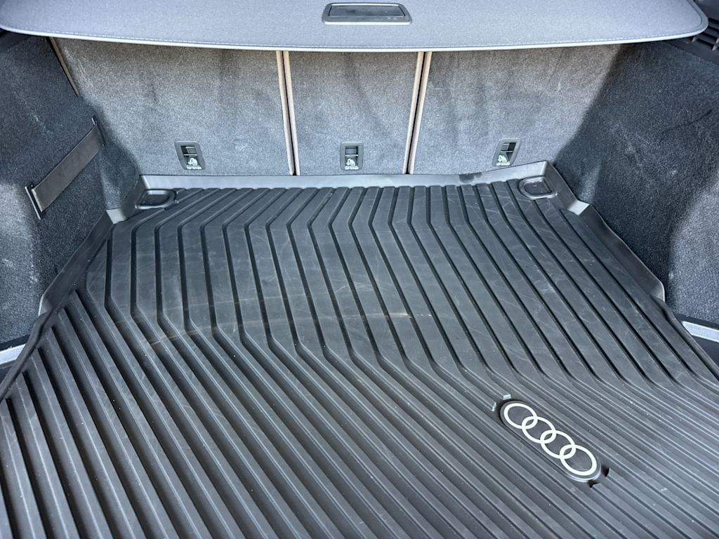 Thumbnail: 2025 Audi Q5 - 15