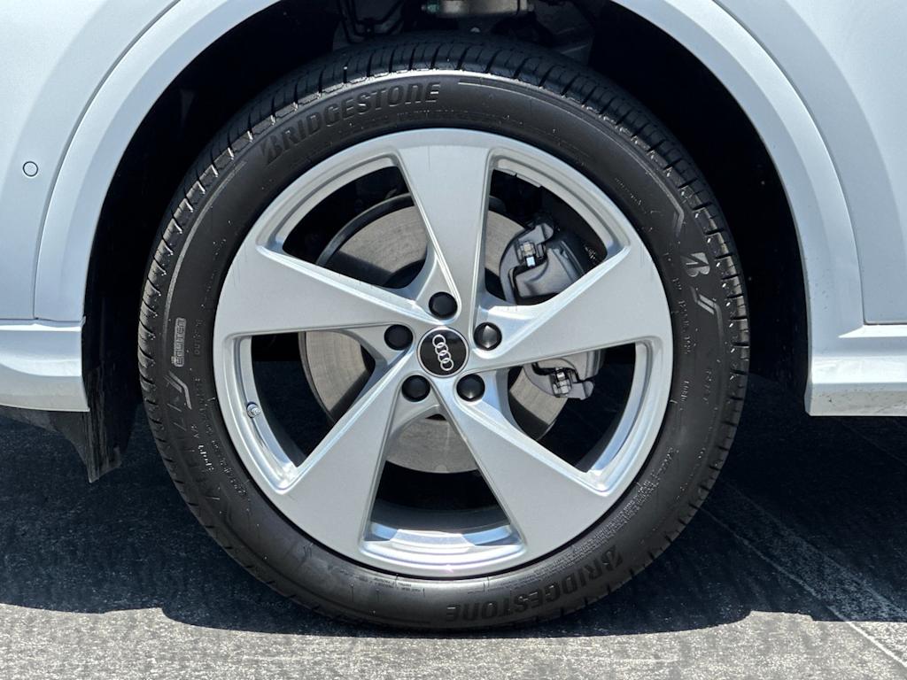 Thumbnail: 2025 Audi Q5 - 7