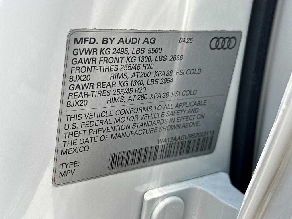 Thumbnail: 2025 Audi Q5 - 16