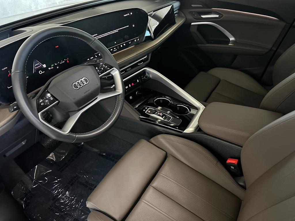 Thumbnail: 2025 Audi Q5 - 8