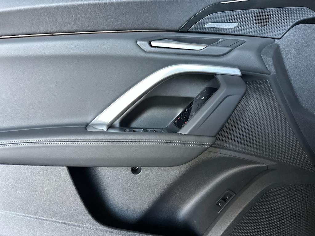 Thumbnail: 2025 Audi Q5 - 19