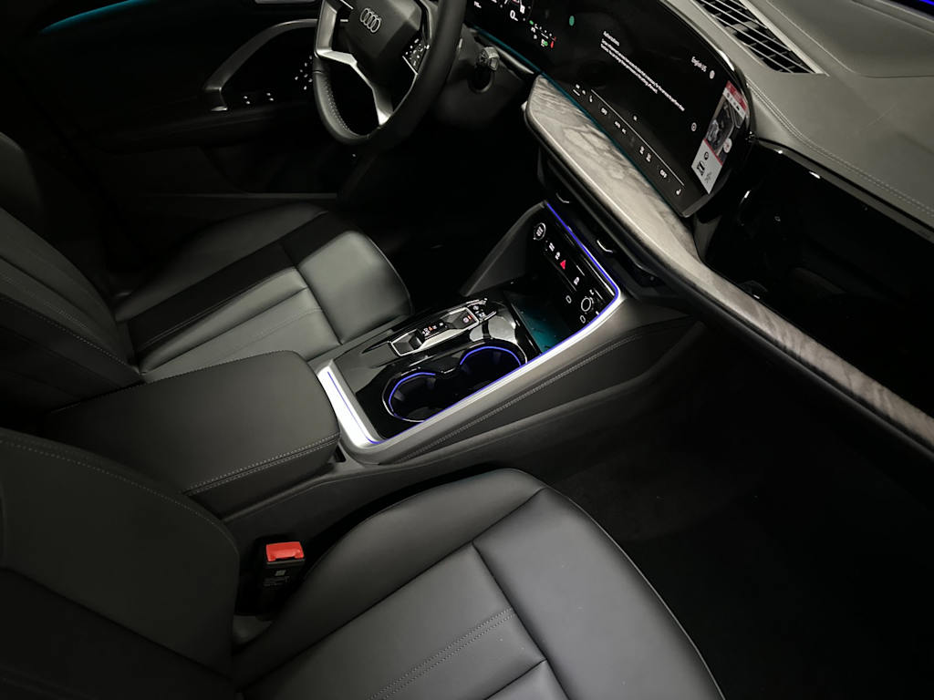 Thumbnail: 2025 Audi Q5 - 11