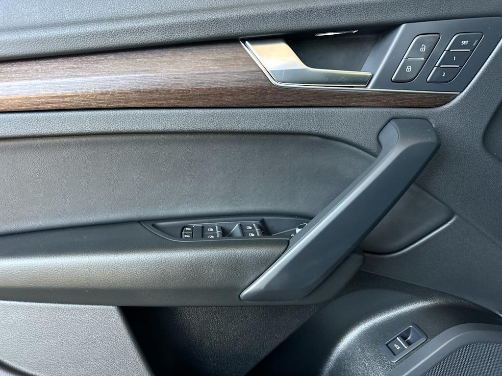 Thumbnail: 2023 Audi Q5 - 20
