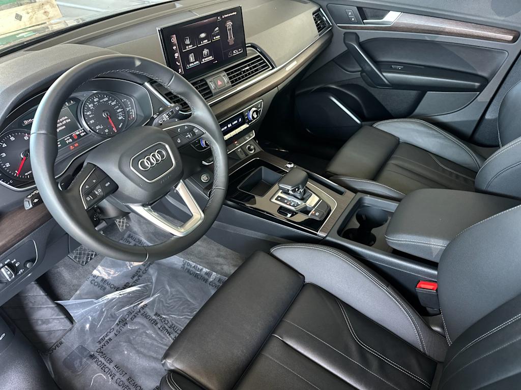 Thumbnail: 2023 Audi Q5 - 8