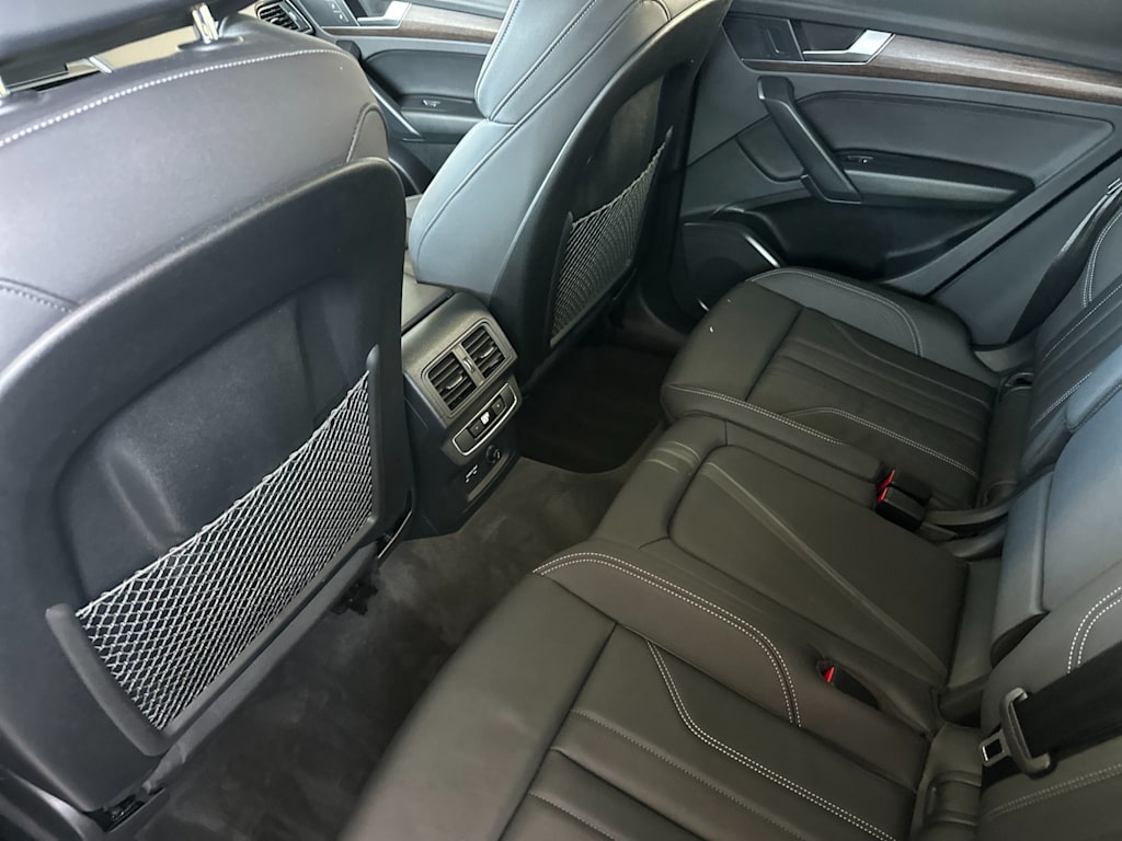 Thumbnail: 2023 Audi Q5 - 9
