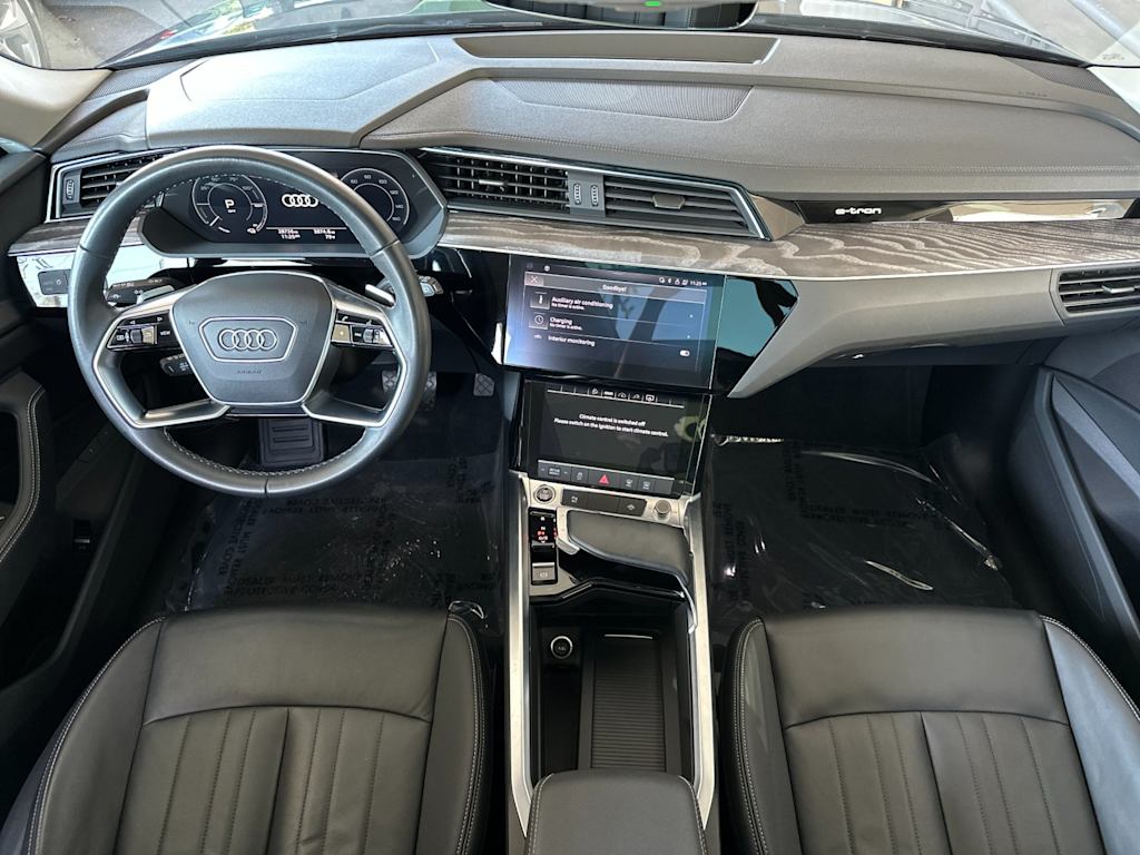 Thumbnail: 2024 Audi Q8 e-tron - 2