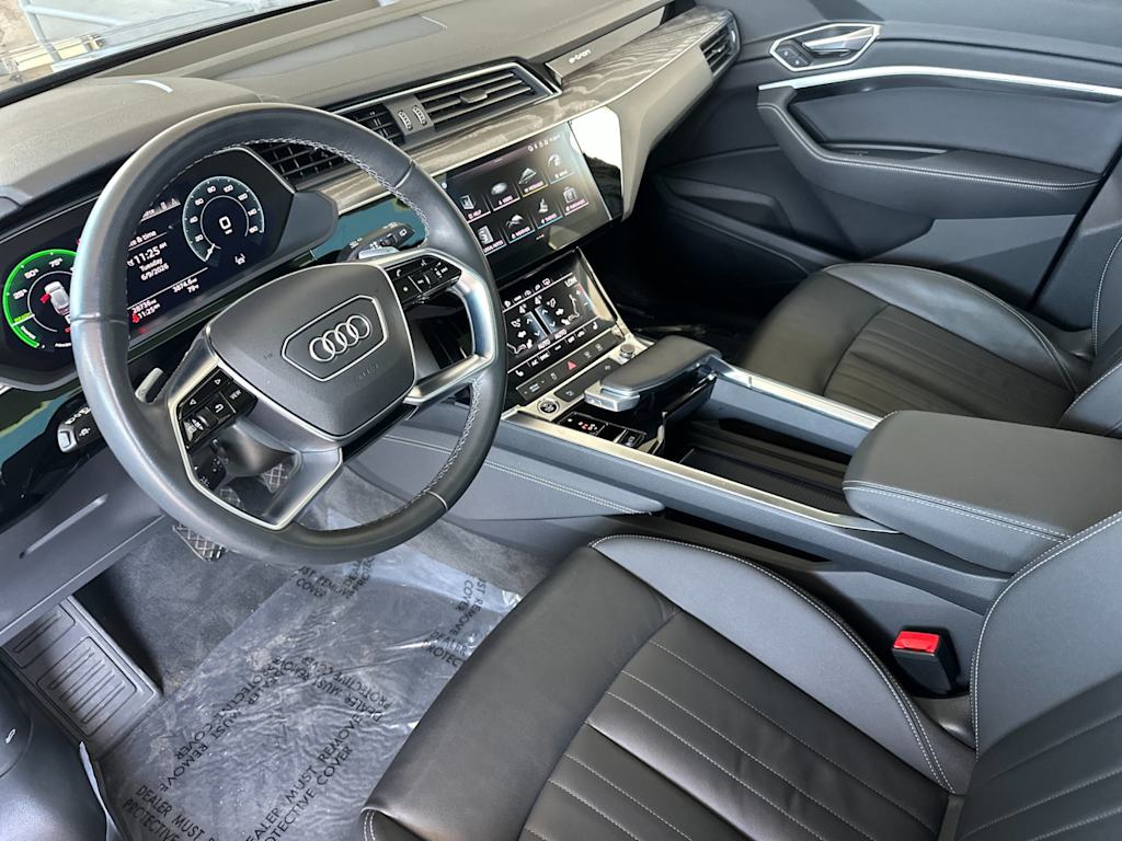 Thumbnail: 2024 Audi Q8 e-tron - 7