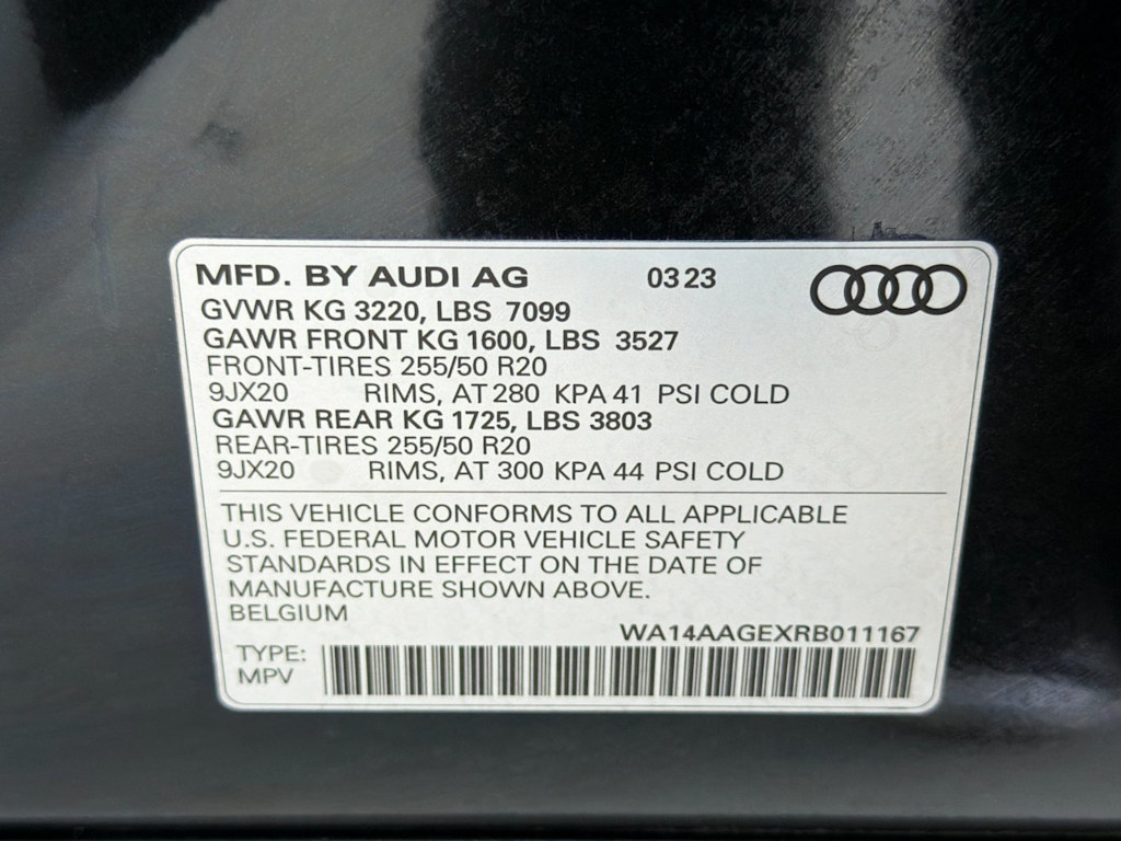 Thumbnail: 2024 Audi Q8 e-tron - 12
