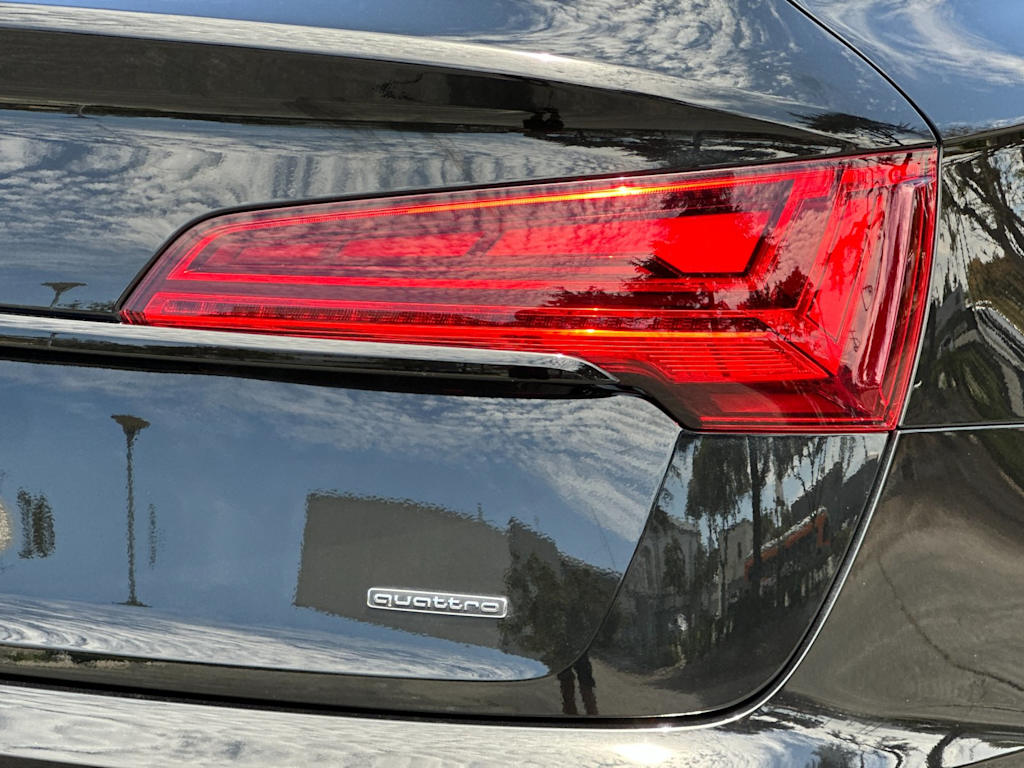 Thumbnail: 2025 Audi Q5 - 30