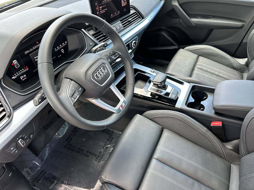 Thumbnail: 2025 Audi Q5 - 8