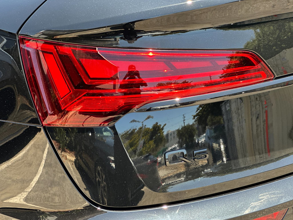 Thumbnail: 2025 Audi Q5 - 30