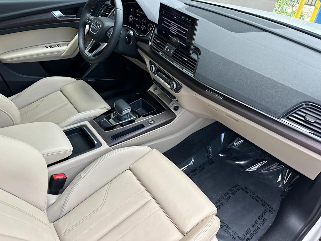 Thumbnail: 2022 Audi Q5 - 9