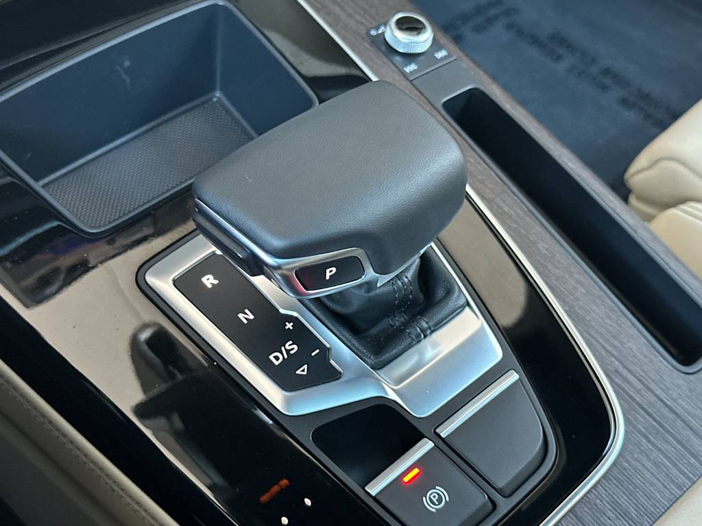 Thumbnail: 2023 Audi Q5 - 13
