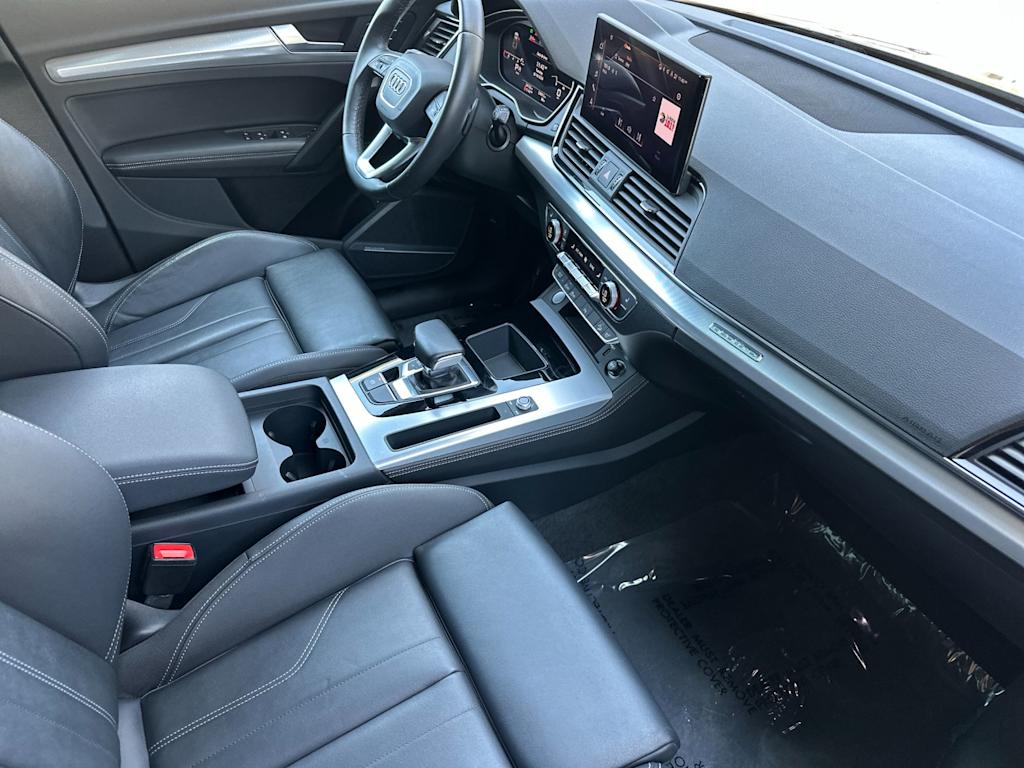 Thumbnail: 2023 Audi Q5 - 11