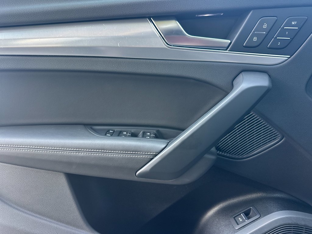Thumbnail: 2023 Audi Q5 - 20