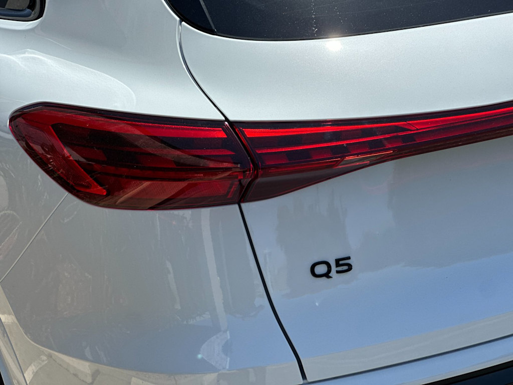 Thumbnail: 2026 Audi Q5 - 11