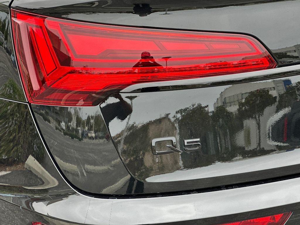 Thumbnail: 2025 Audi Q5 - 28