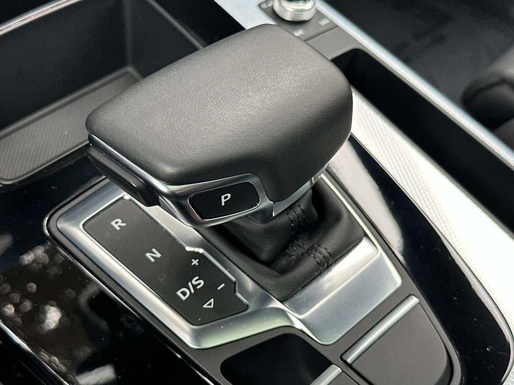 Thumbnail: 2025 Audi Q5 - 14