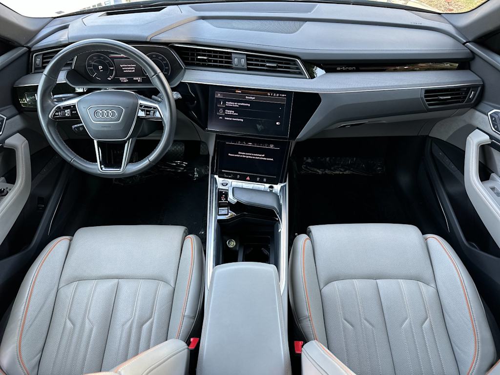 Thumbnail: 2024 Audi Q8 e-tron - 2