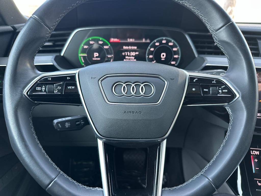 Thumbnail: 2024 Audi Q8 e-tron - 26