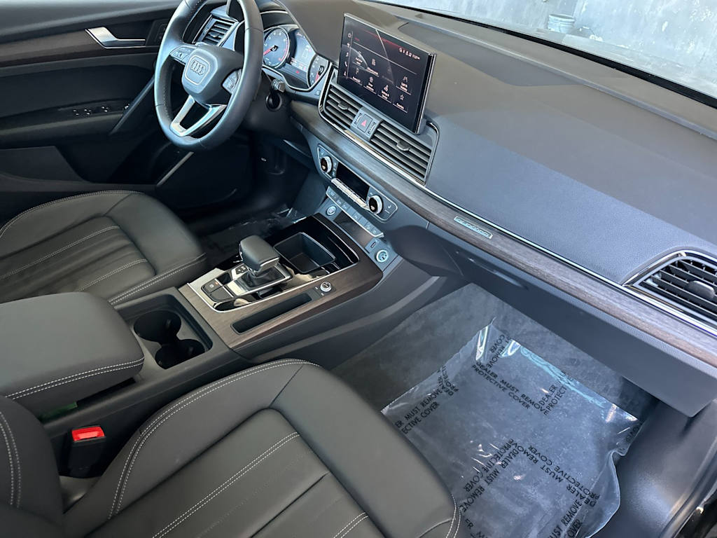 Thumbnail: 2023 Audi Q5 - 11