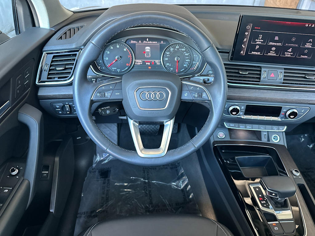 Thumbnail: 2023 Audi Q5 - 10