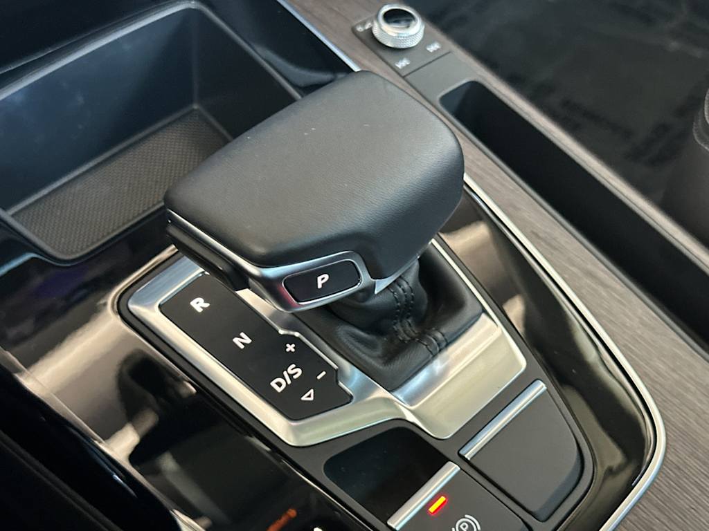 Thumbnail: 2023 Audi Q5 - 13